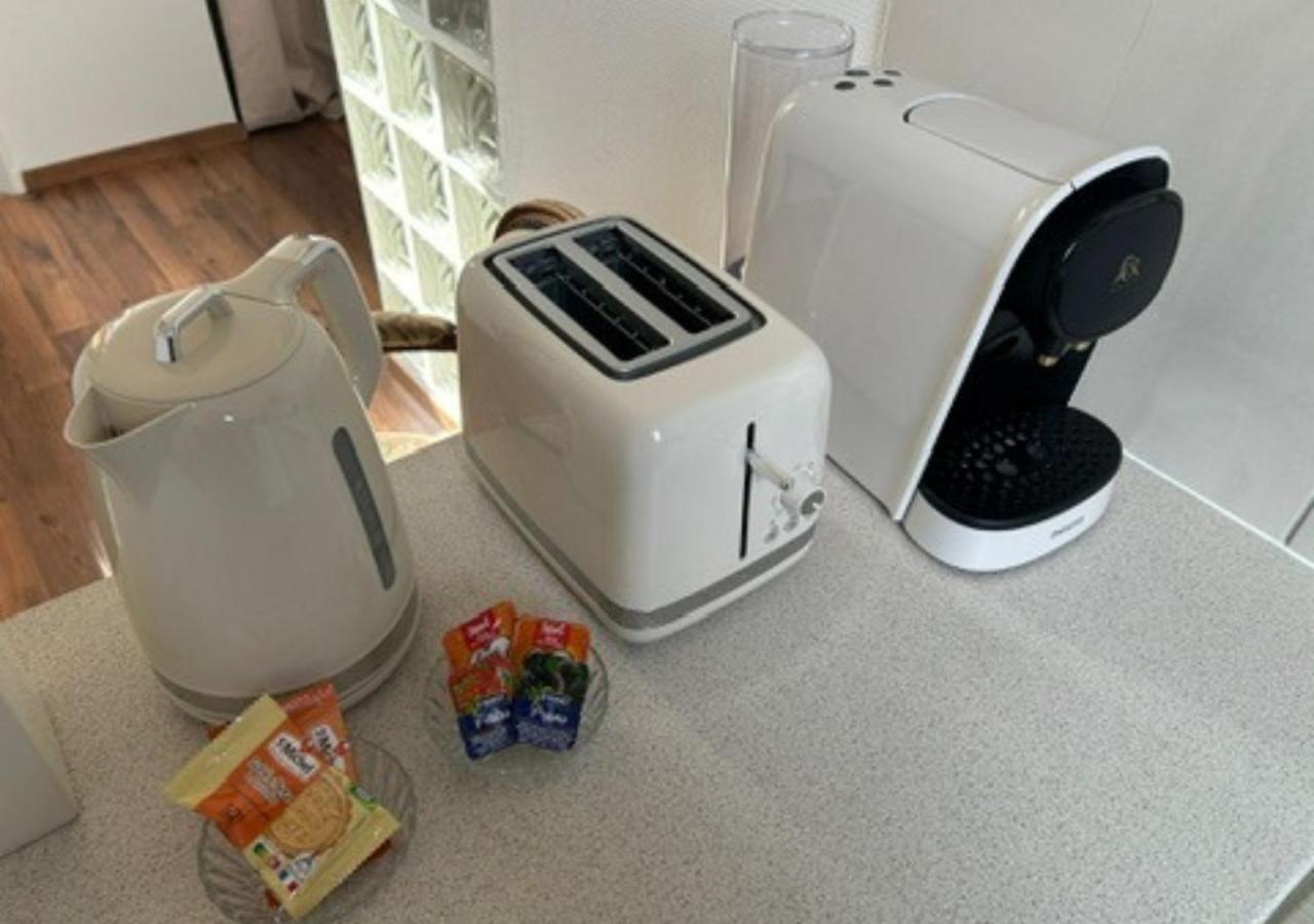 Le Fleuri - Reims - Wifi Gratuit - Quartier Calme Apartment ภายนอก รูปภาพ